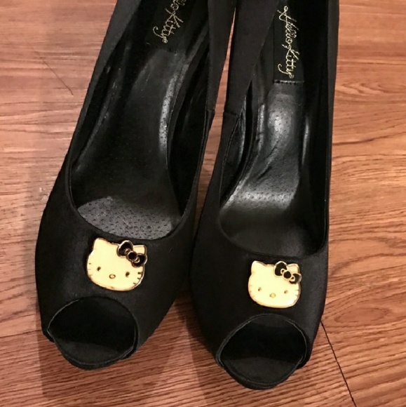 Hello kitty heels - Picture 5 of 5